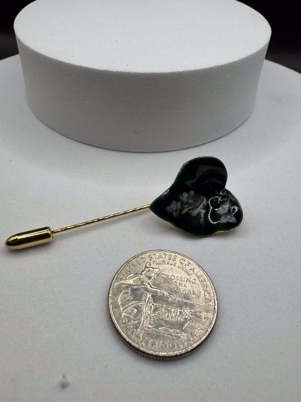 Vintage Black Enamel Hand Painted Flower Stickpin Gold Tone Lapel Hat Pin